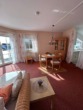 Wohnen mit Blick in Küche - Lichtdurchflutete 2,5-Zimmer-Wohnung mit großem Balkon und Weitblick in Rödental/Mahnberg