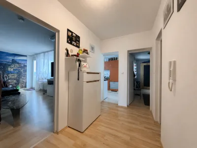 Moderne 2-Zimmer-Wohnung mit Balkon und tollem Veste-Blick!, 96450 Coburg, Etagenwohnung