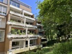 Hausansicht - NEUER PREIS!! Helle 2-Zimmer-Wohnung im Grünen – Zentrumsnah mit großem Balkon