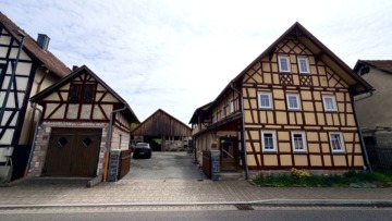 Charmantes Wohnhaus mit Scheune und großem Garten, 98663 Bad Colberg-Heldburg / Holzhausen, Einfamilienhaus