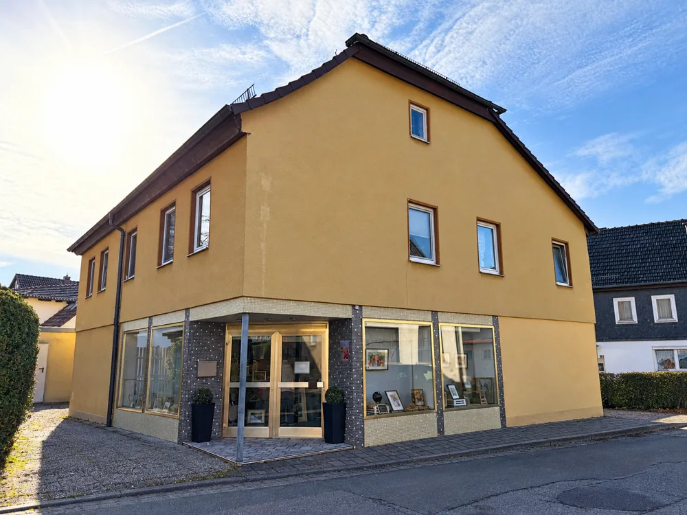 Straßenansicht