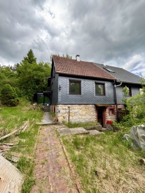 Doppelhaushälfte mit großem Garten und Wintergarten in Schalkau!, 96528 Schalkau, Doppelhaushälfte
