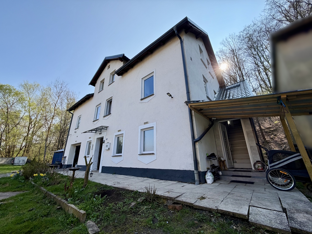 Hausansicht mit Eingang