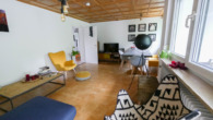 Wohnzimmer - Attraktive 3-Zimmer-Wohnung mit Balkon