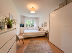 Schlafzimmer - Schicke 2-Zimmer-Erdgeschosswohnung mit Balkon und TG-Stellplatz!