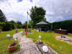 Garten - Schöne Doppelhaushälfte mit herrlichem Garten als Ein-oder Zweifamilienhaus in Neustadt bei Coburg