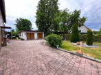 Einfahrt - Schöne Doppelhaushälfte mit herrlichem Garten als Ein-oder Zweifamilienhaus in Neustadt bei Coburg