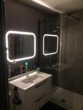 Bad - Moderne 3-Zimmer-Wohnung mit Balkon & Einbauküche in zentraler Lage