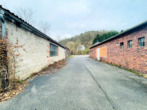 Lagerhallen Innenhof - Großzügige Grundstücke mit Lagerhallen in Rödental Mittelberg!