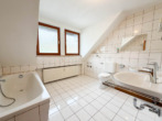Bad - Helle 3-Zimmer-Maisonettewohnung mit Balkon, Weitblick & Garage in gepflegtem Mehrfamilienhaus