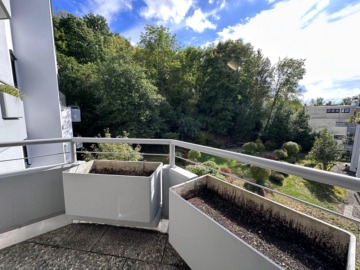 *RESERVIERT* Zum Eigenbezug! Helle und Moderne 2-Zimmer-Wohnung mit Balkon + Tiefgaragenstellplatz, 96450 Coburg, Etagenwohnung