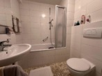 Bad - *RESERVIERT* Zum Eigenbezug! Helle und Moderne 2-Zimmer-Wohnung mit Balkon + Tiefgaragenstellplatz