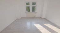 Zimmer 4 - Freundliche 4-Zimmer-Wohnung mit 2 Balkonen und Einbauküche zu vermieten!
