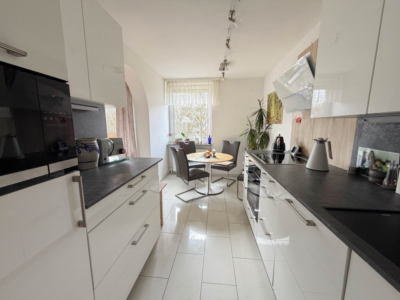 Attraktive 3-Zimmer-Wohnung mit Aufzug und Balkon in Coburg – Zur Eigennutzung oder als Kapitalanlage, 96450 Coburg, Etagenwohnung
