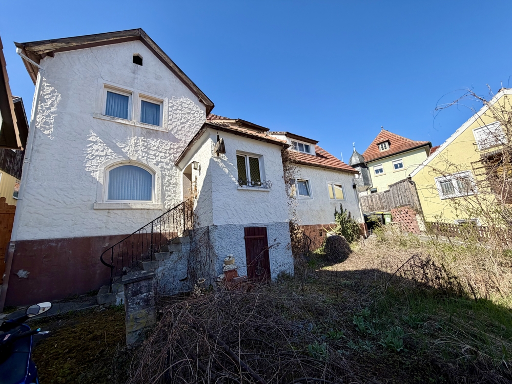 Hausansicht und Eingang