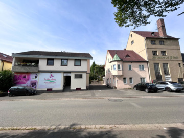 Mehrfamilienhaus mit moderner Praxis und ehemaliger Brauerei auf großzügigem Grundstück in Meeder!, 96484 Meeder, Haus