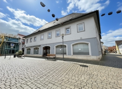 Vollvermietetes Wohn- und Geschäftshaus in 1A-Innenstadtlage – Bruttorendite von ca. 7,5 %, 96215 Lichtenfels, Wohn- und Geschäftshaus