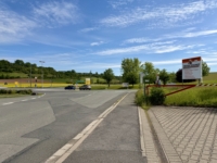 Zufahrt zur Gewerbehalle