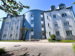 Straßenansicht - Schicke 2-Zimmer-Wohnung mit Balkon!