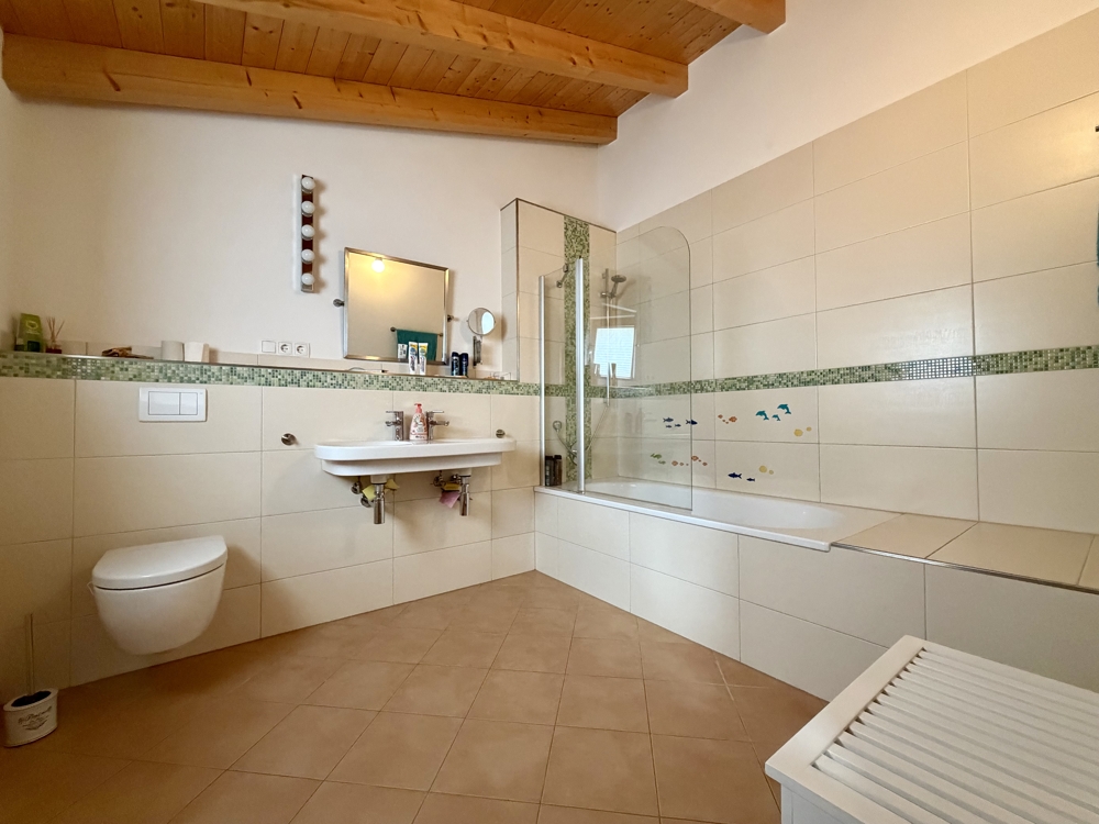 Badezimmer EG