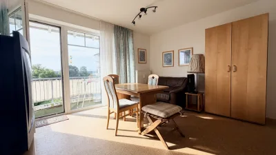 *RESERVIERT* Ruhig gelegenes 1-Zimmer-Appartment mit separater Küche und Balkon, 96476 Bad Rodach, Etagenwohnung