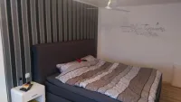 Schlafzimmer mit Ankleide