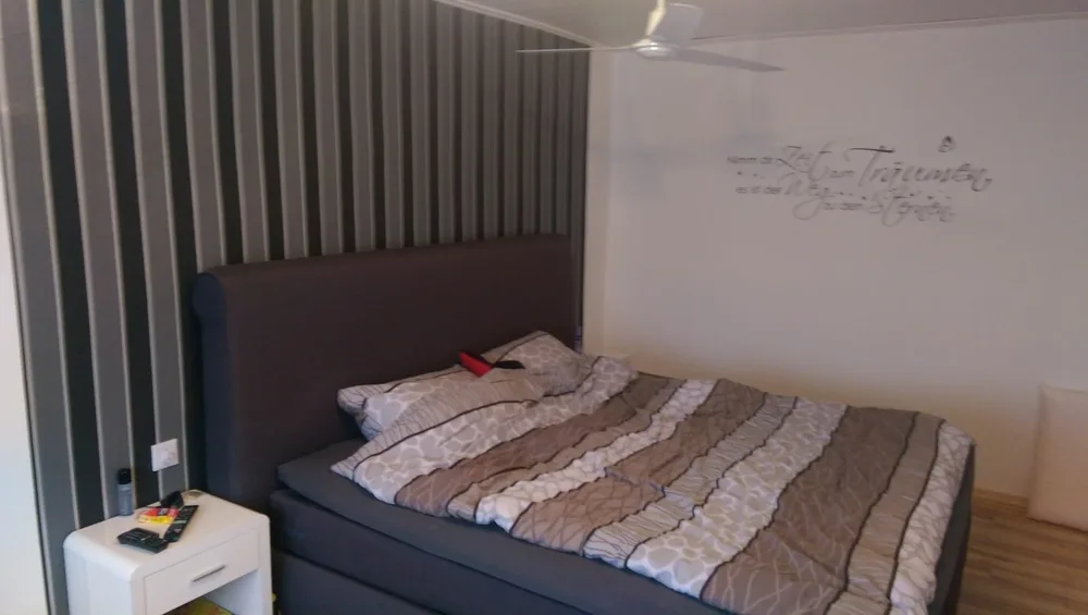 Schlafzimmer mit Ankleide