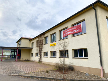 Multifunktionskomplex: Gewerbeimmobilie mit großen Grundstück und diversen Garagen/Hallen, 98617 Obermaßfeld-Grimmenthal, Bürofläche