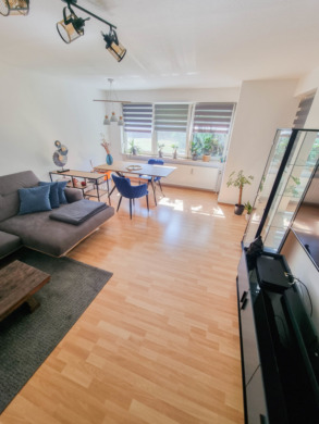 2-Zimmer Souterrain-Wohnung mit Terrasse und TG-Stellplatz, 96487 Dörfles-Esbach, Souterrainwohnung