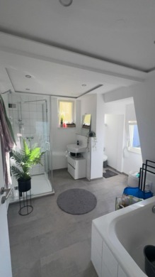 Hochwertig sanierte 3 Zi.-Whg. im Zentrum!, 96450 Coburg, Etagenwohnung