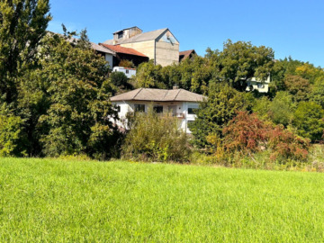 Entkerntes Einfamilienhaus mit großem Grundstück und verschiedenen Nutzungsmöglichkeiten!, 96253 Untersiemau / Scherneck, Einfamilienhaus